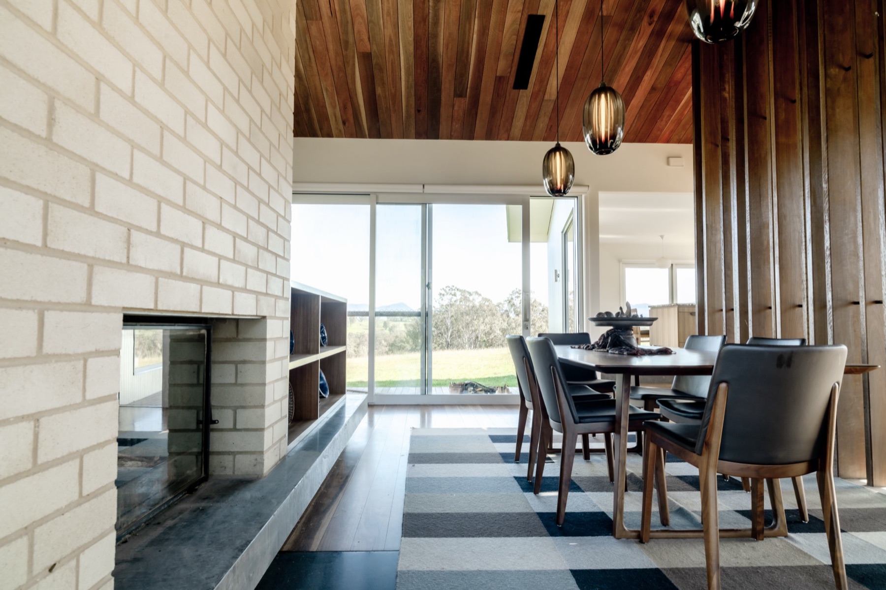 Mogilla Farm dining room with spotted gum ceiling and timber screen